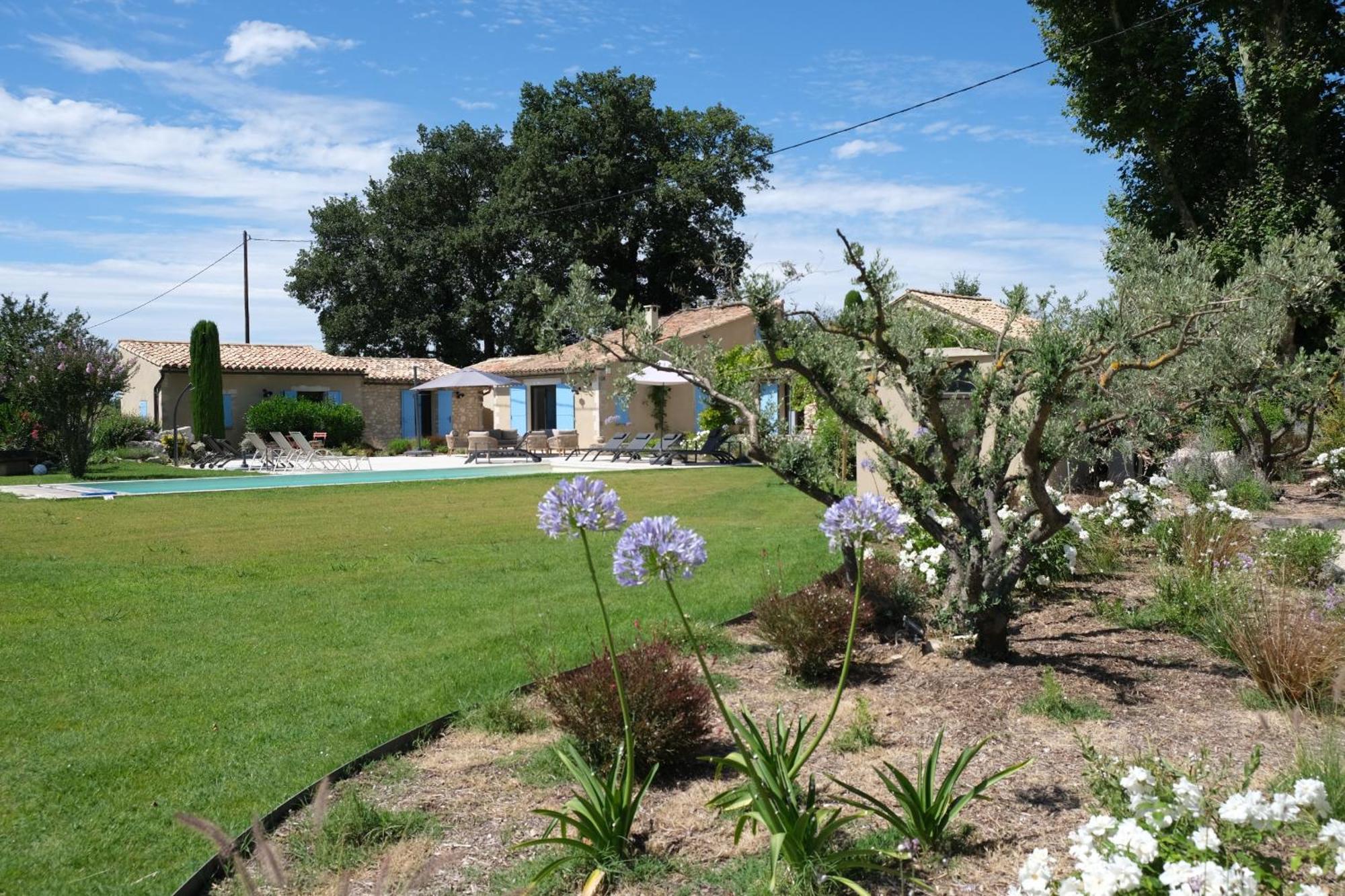 Provencal House With Heated Pool, View Of The Luberon In Robion - Accommodates 12 People. エクステリア 写真