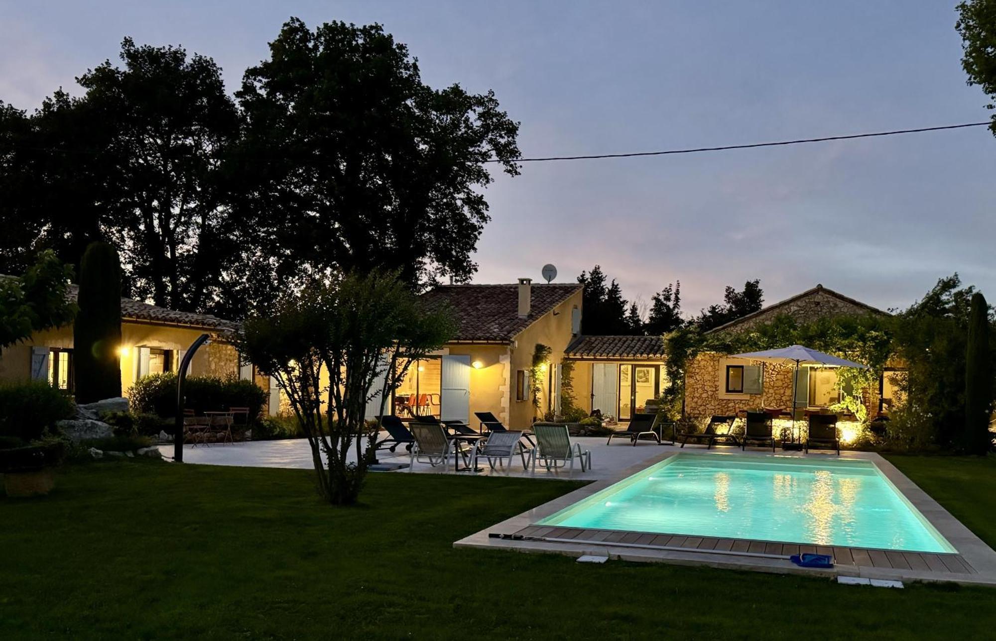Provencal House With Heated Pool, View Of The Luberon In Robion - Accommodates 12 People. エクステリア 写真